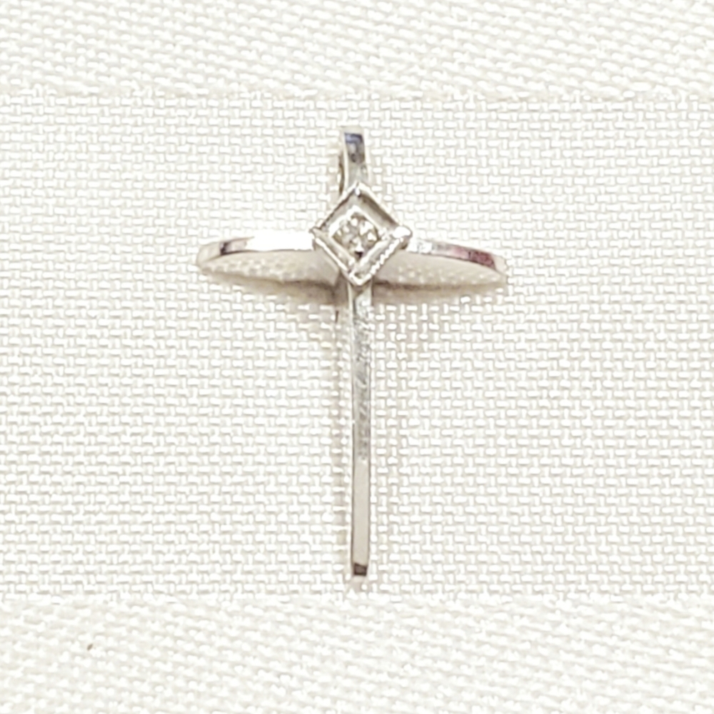 14K Solid White Gold Cross w tiny Diamond